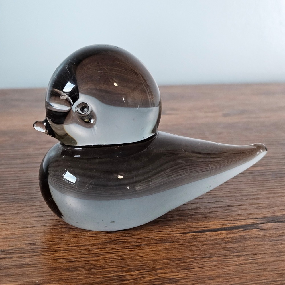 Vtg Swedish Smoke Gray Hand Blown Art Glass Bird Figurine Paperweight Duckling